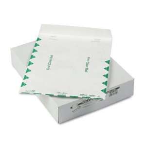  Quality Park Tyvek Envelopes, First Class, 10 x 13 inches 