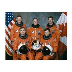   Publishing   B PPBPVP2118 Atlantis STS 74 Crew  24 x 18  Poster Print