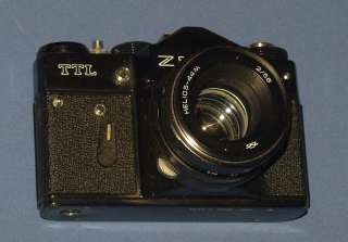 Vintage Russian Zenit TTL Camera Helios 44m Lens w/Case  