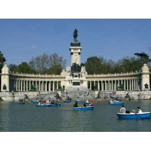  Alfonso XII Monument, Retiro Park, Madrid, Spain, Europe 