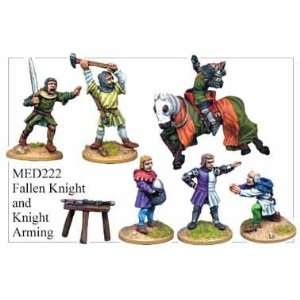   Historicals   Medieval Fallen Knight and Knight Arming Toys & Games