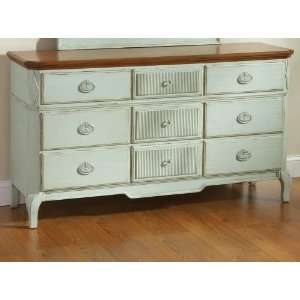  Drawer Dresser    BROYHILL 6720 320: Furniture & Decor