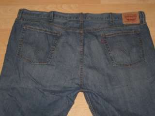 Mens Levis 527 Low rise boot cut jeans size 46x30. These are in great 