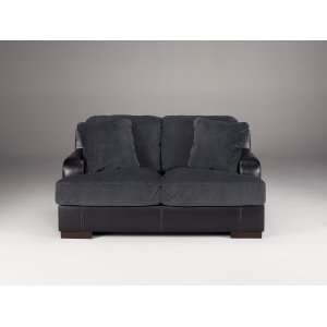  Ashley Furniture Farris Pewter Loveseat