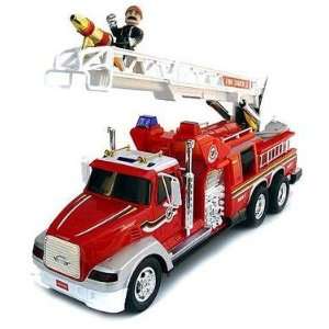  LARGE REMOTE CONTROL FIRE TRUCK SHOOTS WATER: Toys & Games