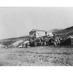  1909 photo Commander Pearys headquarters in North Greenland 