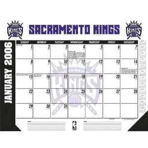  Sacramento Kings 2006 Desk Calendar: Sports & Outdoors