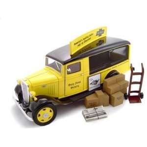  1934 Chevrolet Canopy Truck Yellow W/Accessories 1/24 
