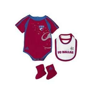   Infant Creeper, Bib & Booty Set   Red 18 Months: Sports & Outdoors