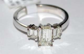 Diamond Wedding/Engagement/Anniversary Ring Three Stone Style with 1 