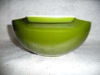 Qt Pyrex Avocado Green Cinderella Mixing Bowl 444  