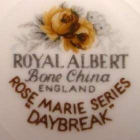 ROYAL ALBERT china ROSE MARIE serie DAYBREAK Cup Saucer  