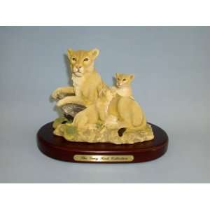  AAC1288 Lionness and Cubs Collectible Figurine