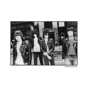  Music   Alternative Rock Posters Ramones   B/W Group Shot 