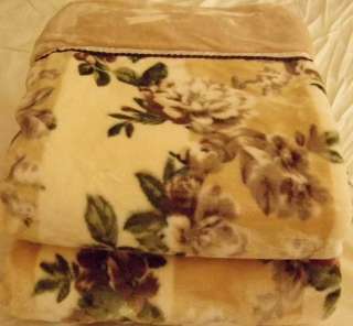 Koyo Mink blanket Queen Size Beige Floral 2 ply solid reverse  