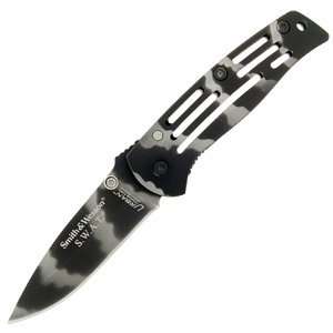  Smith & Wesson   Baby SWAT, 2.63 in. Tiger Camo Blade 