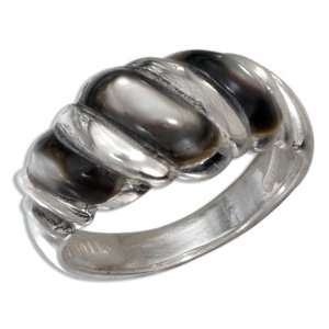  Sterling Silver Triple Gray Shell Shrimp Ring (size 08). Jewelry