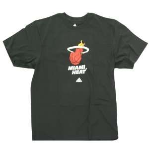  Miami Heat Classic Logo T Shirt   XL, Black: Sports 