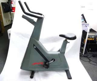 LIFE FITNESS LIFECYCLE 9500HR UPRIGHT EXERCISE BIKE  