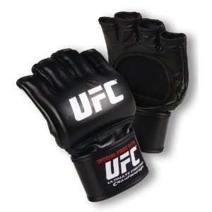  UFC Official Fight Glove   size SMALL: Sports & Outdoors
