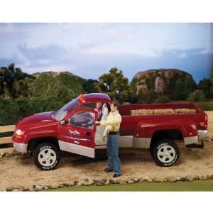  Breyer Dually Truck Red Toys & Games