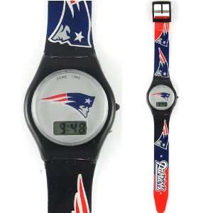  NEW ENGLAND PATRIOTS FAN SERIES Watch: Sports & Outdoors