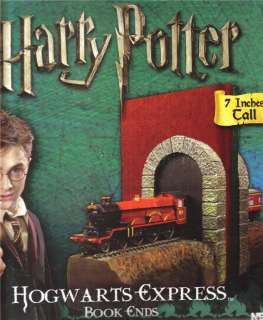 HARRY POTTER Fantasy Hogwarts Express TRAIN BOOKEND New  