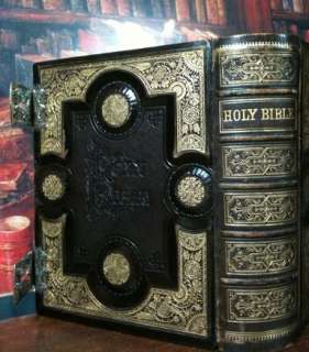 ANTIQUE FAMILY HOLY BIBLE CLASP UNMARKED LEATHER KING JAMES APOCRYPHA 