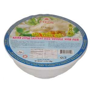 Vifon Asian Style with Stewed Fish, Instant Noodle, 4.2 Ounce Bowls 