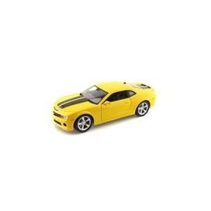 2010 Chevy Camaro RS SS 1/18 Yellow w/ Black Stripes: Toys 