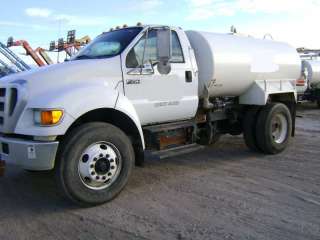 2005 Ford F750 2000 Gallon Water Truck  