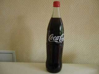 Coca Cola Glasflasche, nostalgisch in Berlin   Neukölln  Essen 