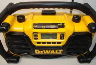 DeWalt DC012 Cordless/Corded Worksite Radio/Charger  