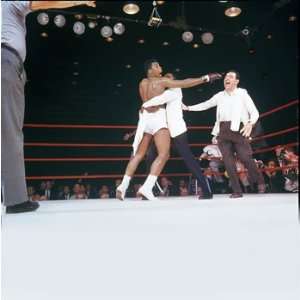  Cassius Clay Defeats Sonny Liston