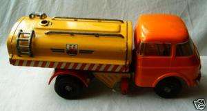 Old plastic tin model toy car trucke tank DDR/ Lehmann  